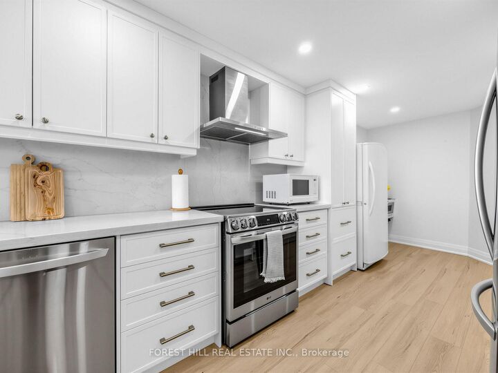 Property Photo:  236 Albion Road 1812  ON M9W 6A6 