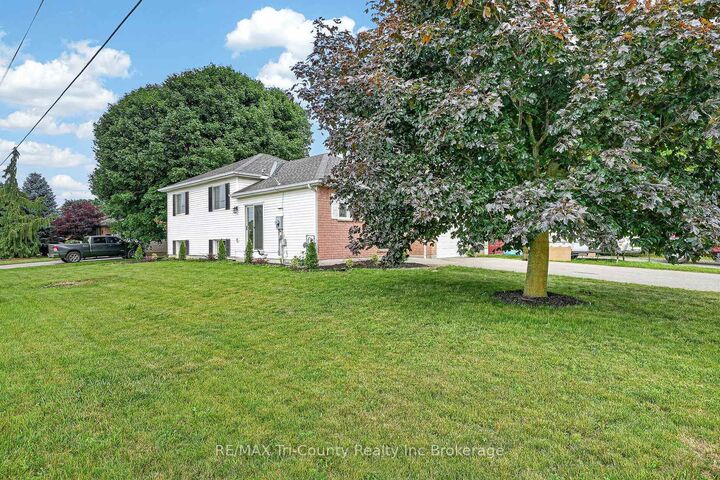 Property Photo:  67 Beckett Boulevard  ON N4G 5N3 