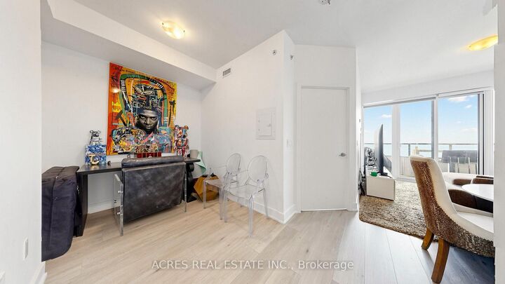 Photo de la propriété:  30 Shore Breeze Drive 5806  ON M8V 0J1 