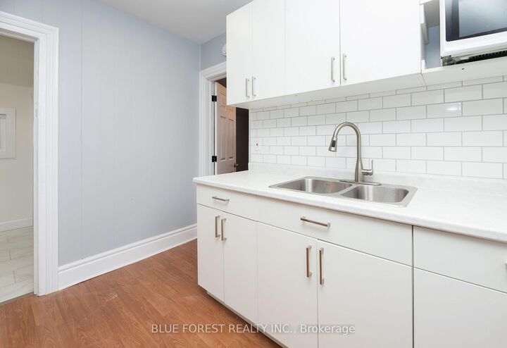 Property Photo:  128 West Street  ON N7M 2R6 