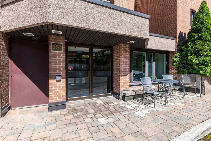 Property Photo:  257 Botanica Private 38  ON K1Y 4P8 