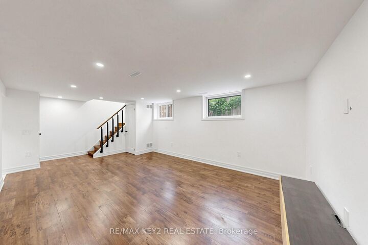 Property Photo:  707 Walnut Street W Bsmt  ON L1N 2W9 