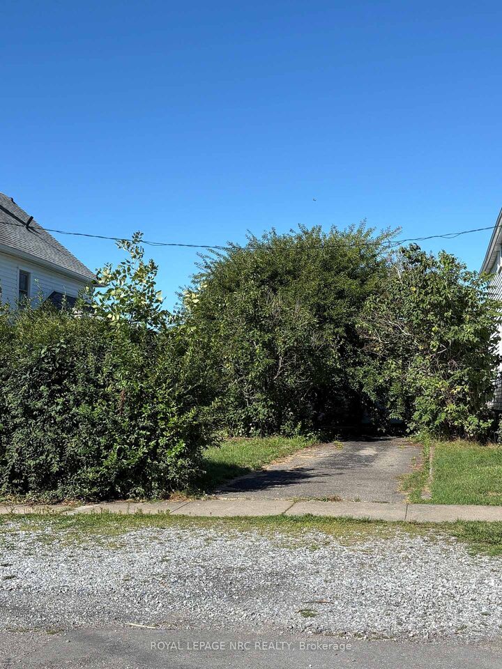 Lt 337 Pl 836 Humboldt Parkway — photo 1