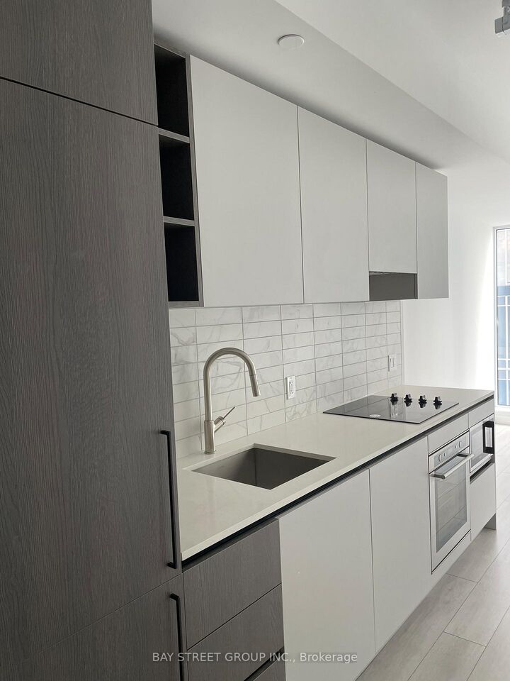 Property Photo:  55 Mercer Street 5010  ON M5V 0W4 