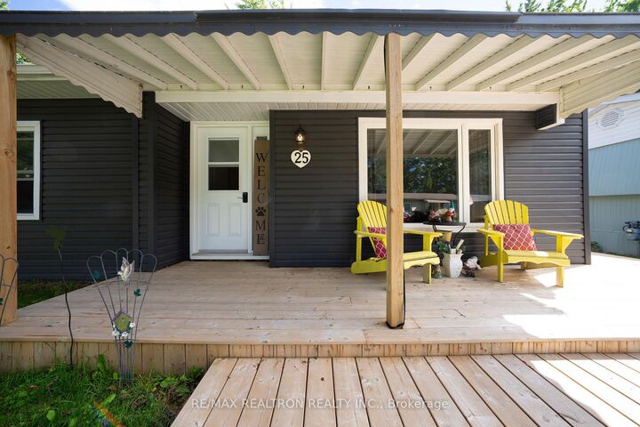 Property Photo:  25 Cherrywood Lane  ON L9S 1M6 