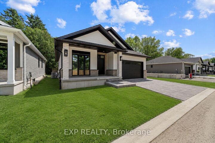 Photo de la propriété: Lot 11 Head Street N ON N7G 2K2