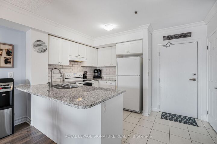 Property Photo: 70 Baycliffe Crescent 312 ON L7A 0Z5