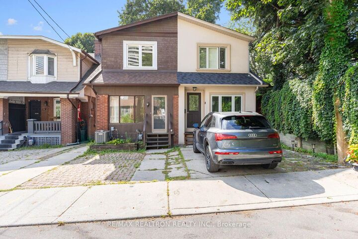 Property Photo:  38 Henning Avenue  ON M4R 1X7 