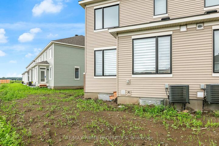 Property Photo:  745 Haflinger Row  ON K0A 2Z0 