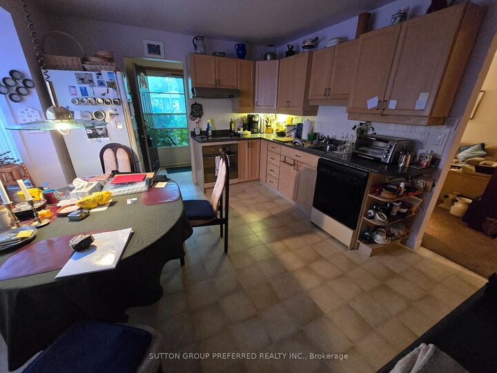 Property Photo:  383 Ferndale Avenue  ON N6C 2Y9 