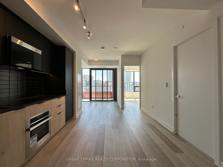 Property Photo:  28 Eastern Avenue Lph15  ON M5A 1H5 