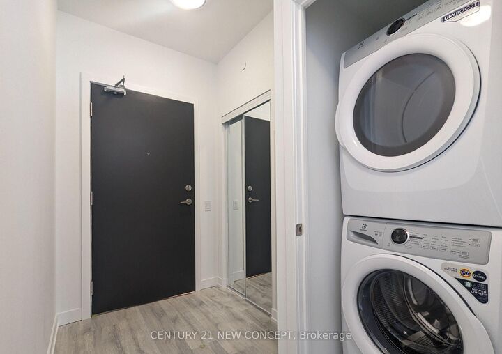 Property Photo: 7 Golden Lion Heights 2905 ON M2M 0C1