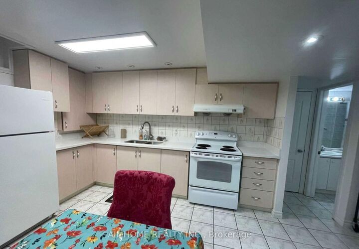 Property Photo:  56 Quantum Street Bsmt  ON L3S 4J5 