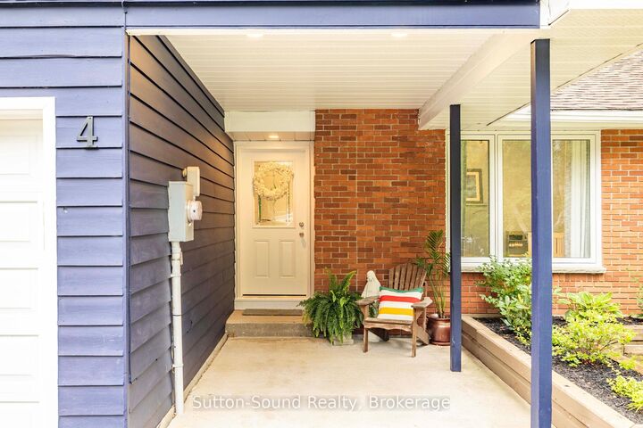 Property Photo:  4 Maplewood Drive  ON N0H 2G0 