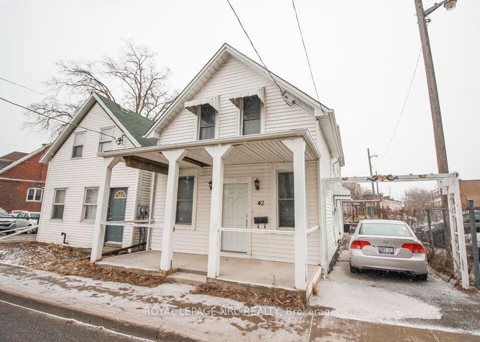 Property Photo:  42 North Street  ON L2R 2S5 