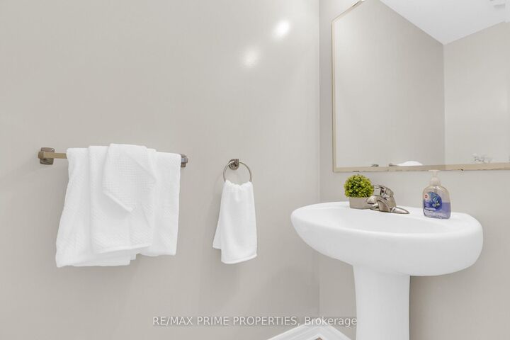 Property Photo:  1149 Beckett Crescent  ON K2S 0Z2 