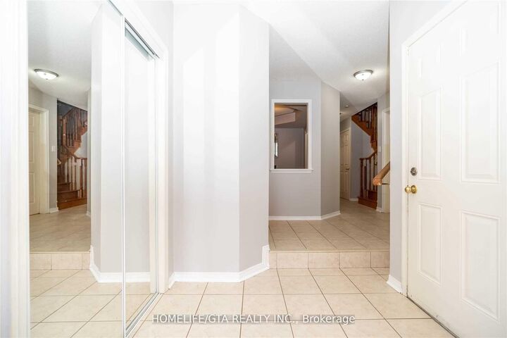 Property Photo:  26 Jonesridge Drive  ON L1T 4Z6 