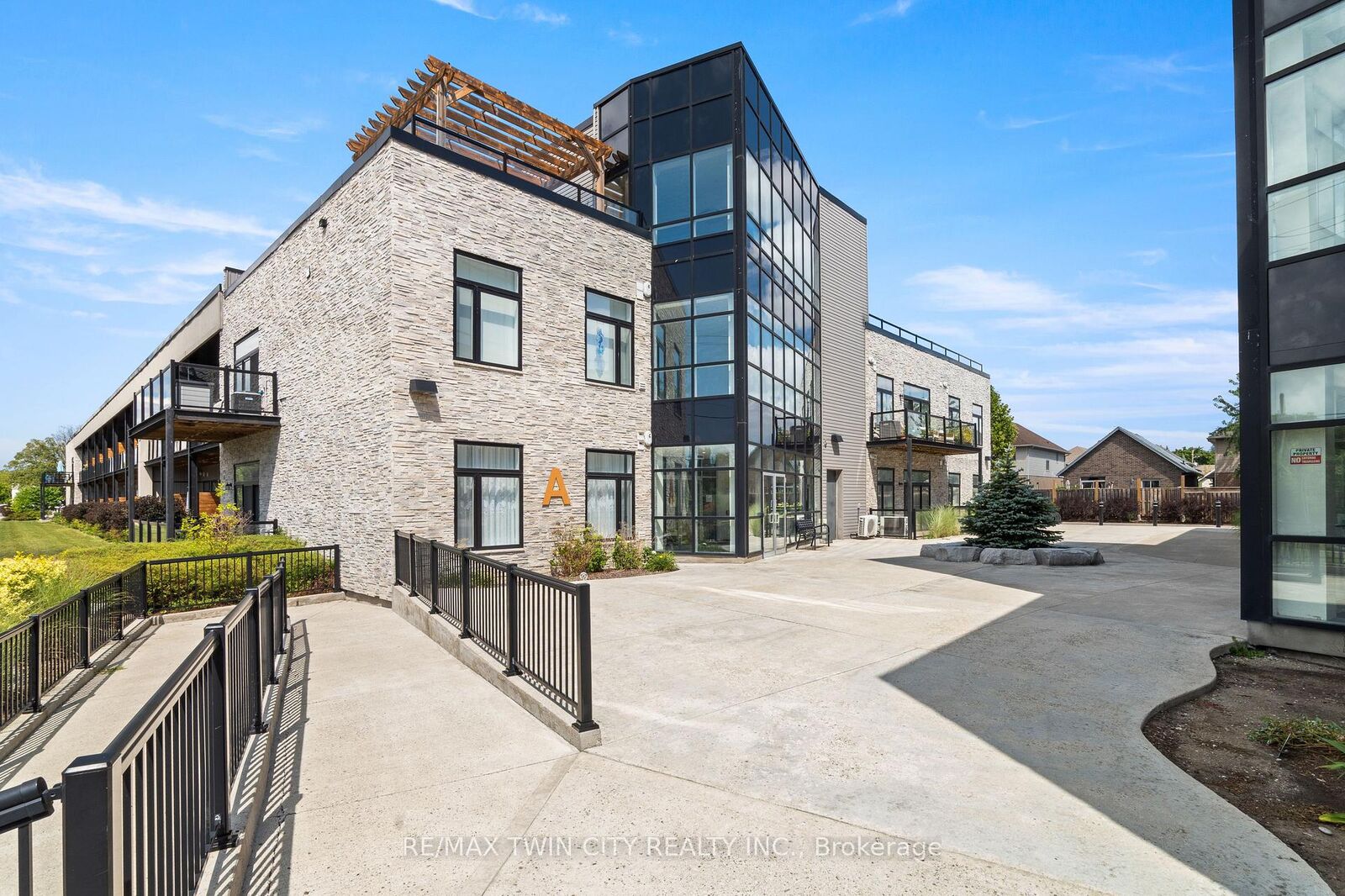 Property Photo:  85 Morrell Street 207, Building A  ON N3T 4J6 