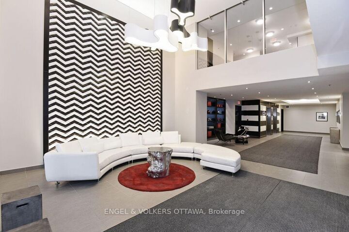Property Photo:  98 Richmond Road 211  ON K1Z 6V9 