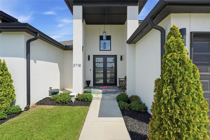 Property Photo: 3718 W Tucson OK 74011