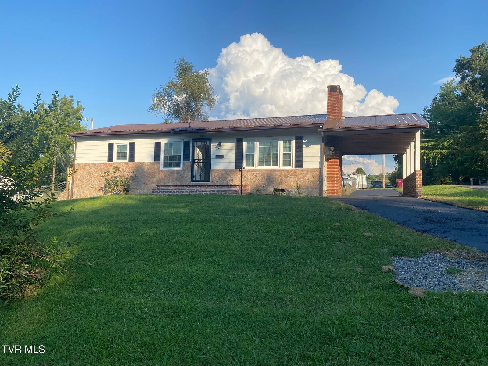 Property Photo: 1800 East Watauga Avenue TN 37601