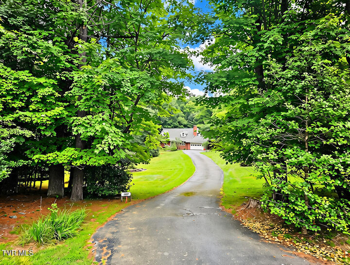 Property Photo: 157 Southwest Straughan Drive VA 24293
