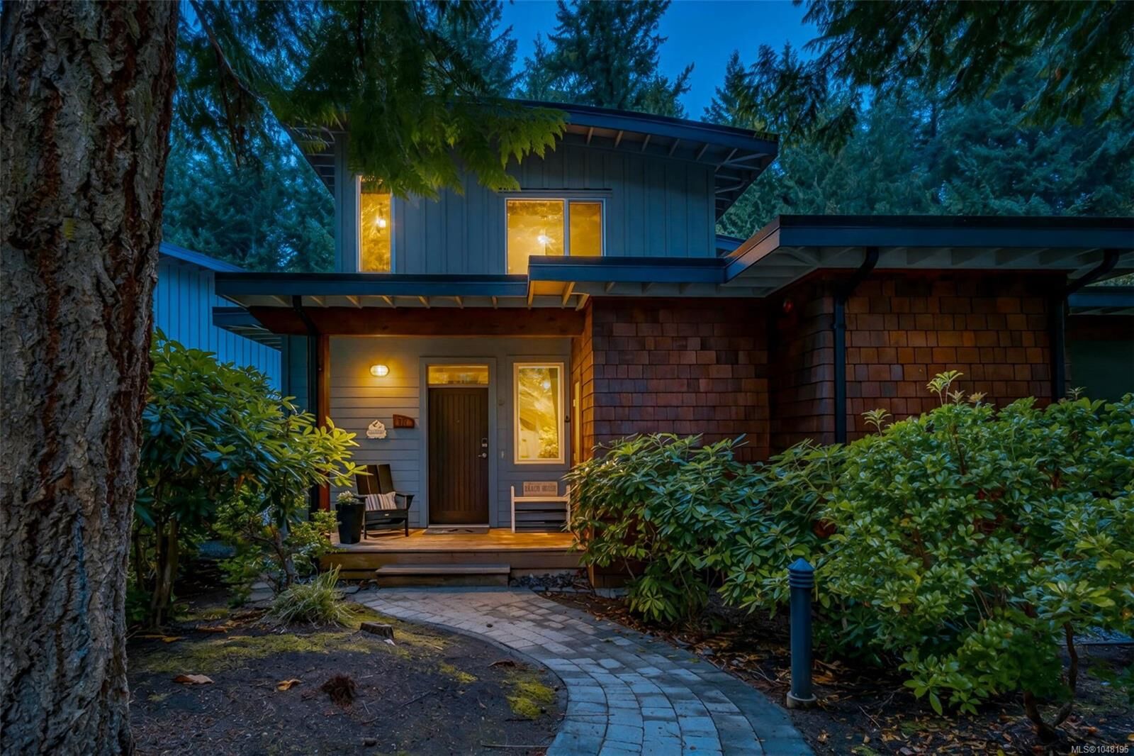Property Photo:  1059 Tanglewood Pl #38  BC V9P 2E2 