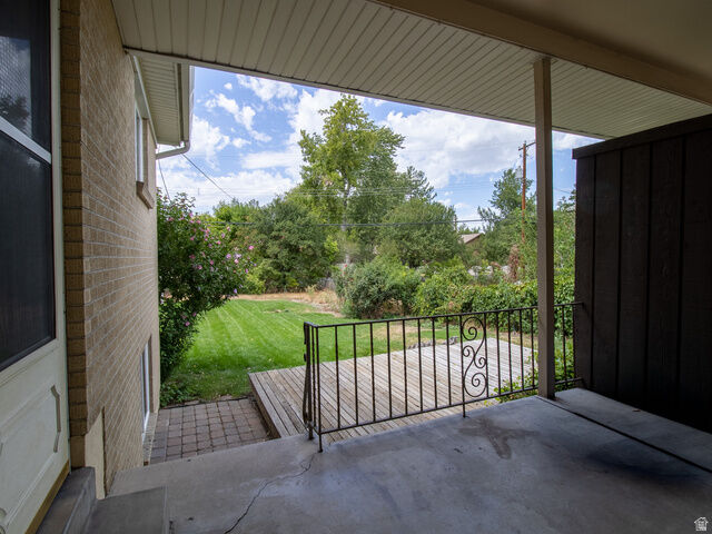 Property Photo:  6192 S Vinecrest Dr E  UT 84121 