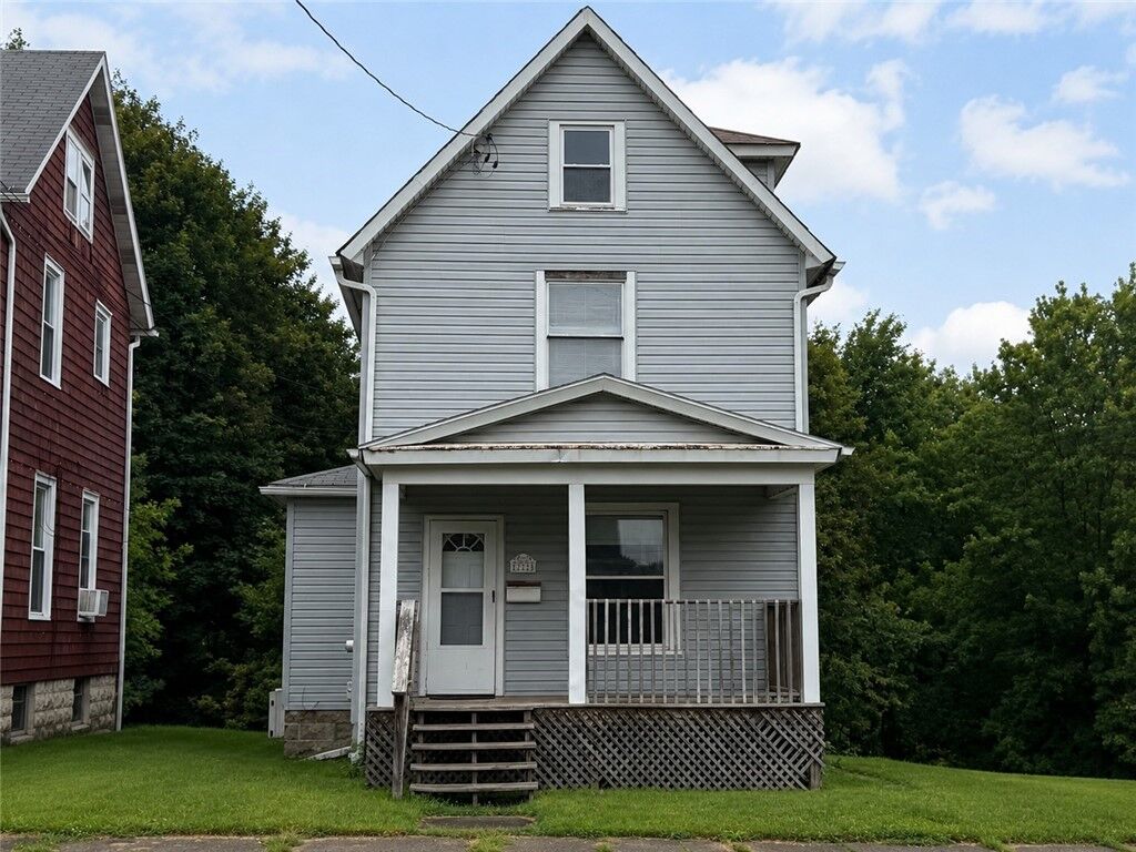 Property Photo: 775 Prindle St PA 16146