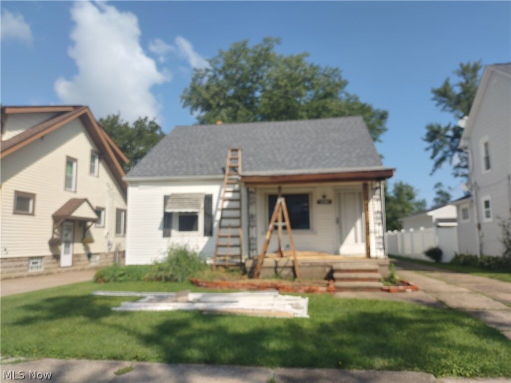 Property Photo: 2911 Cleveland Boulevard OH 44052