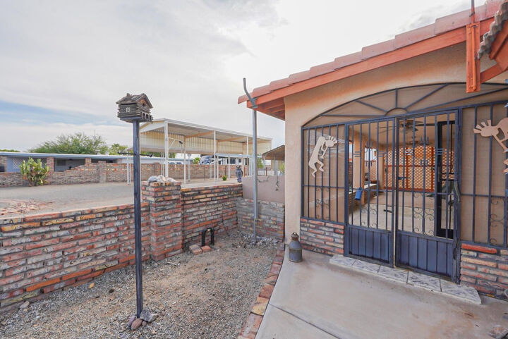 Property Photo: 11746 S Dorothy AZ 85367