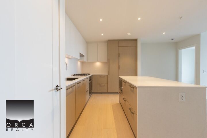 Property Photo:  128 W 15th Street 2107  BC V7M 0H6 