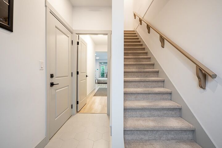 Property Photo: 46545 Brooks Avenue 5 BC V2P 0L1