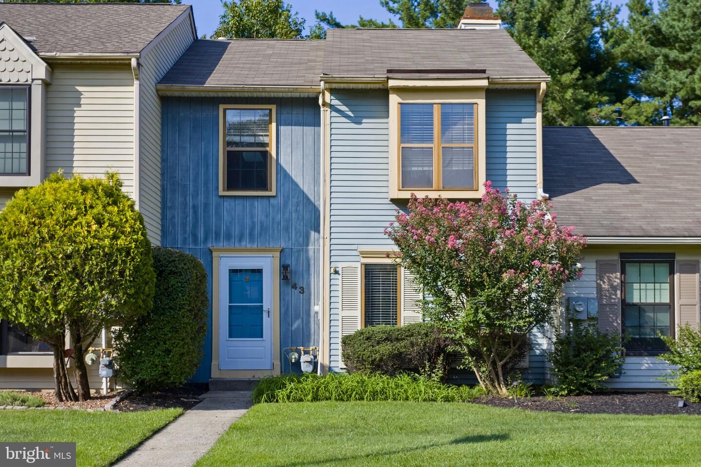 Property Photo:  43 Tynemouth Court  NJ 08691 