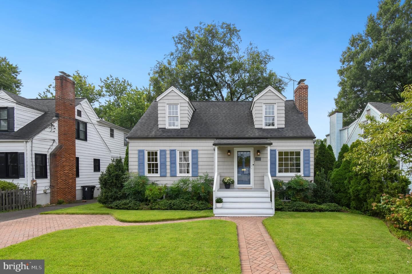 Property Photo: 5712 4th Street S VA 22204