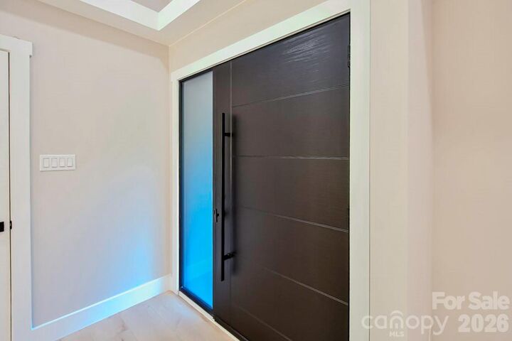 Property Photo:  1440 McIlroy Road  NC 28212 