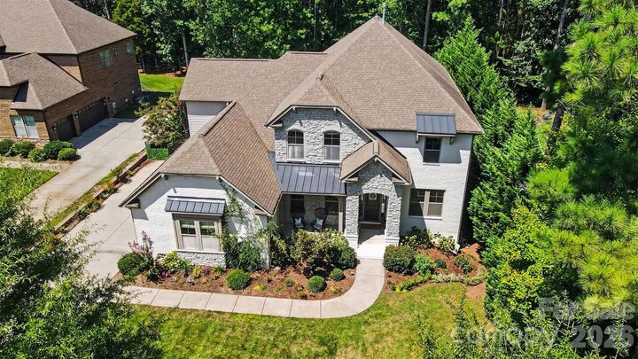 Property Photo: 15304 Wyndham Oaks Drive NC 28277