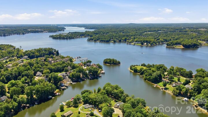 Property Photo:  13800 Woody Point Road  NC 28278 