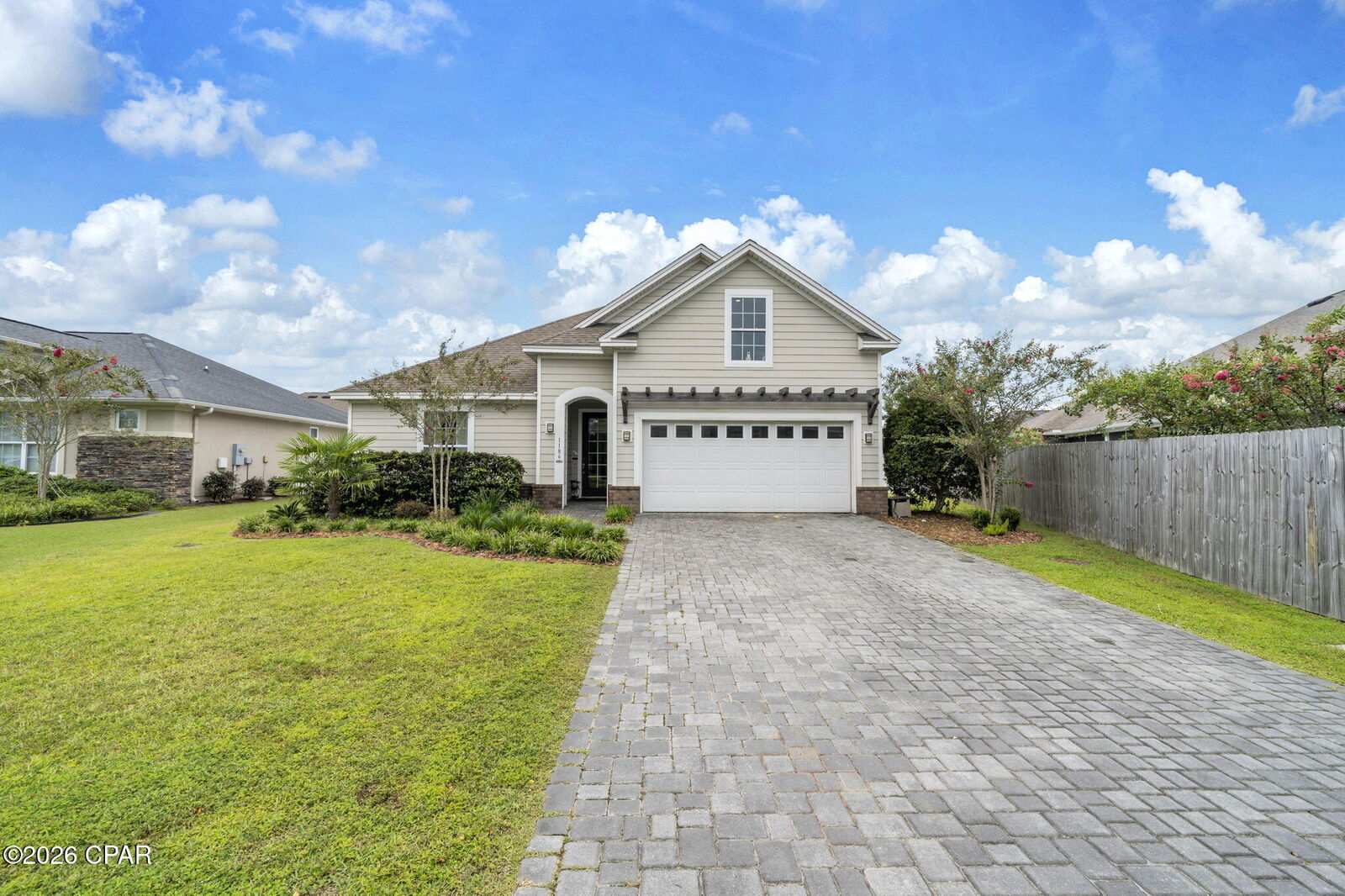Property Photo: 1186 Eisenhower Circle FL 32444