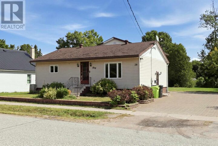 Property Photo:  30 Adeline Undefined  ON P6B 5M4 