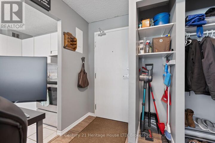 Property Photo:  242 Oakdale Avenue 109  ON L2P 3K5 