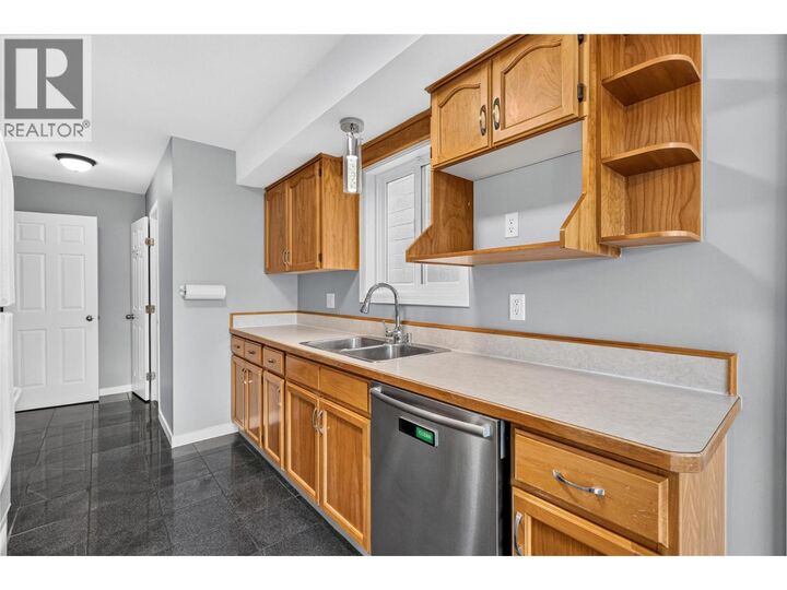 Property Photo:  460 Rene Avenue 101  BC V2A 7M2 