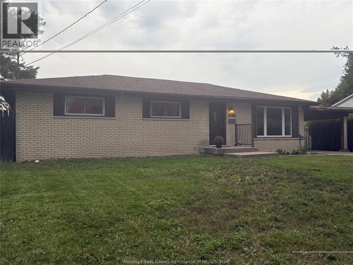 Property Photo:  12102 Evergreen Drive  ON N8N 1G9 
