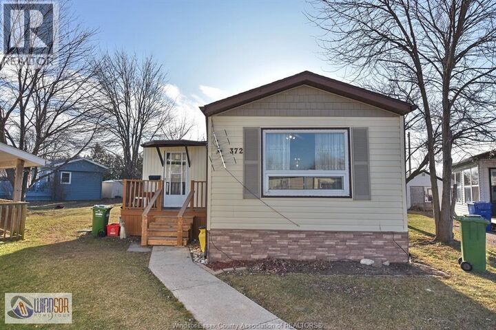 Property Photo: 372 Regent Court ON N8M 2Z2