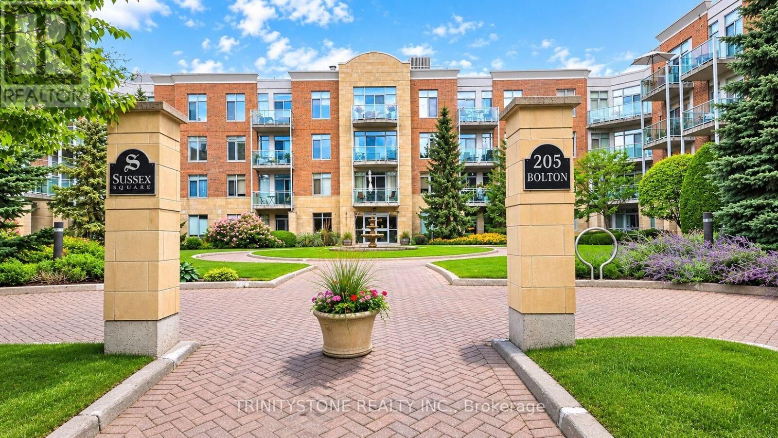 Property Photo:  205 Bolton Street 121  ON K1N 1K7 