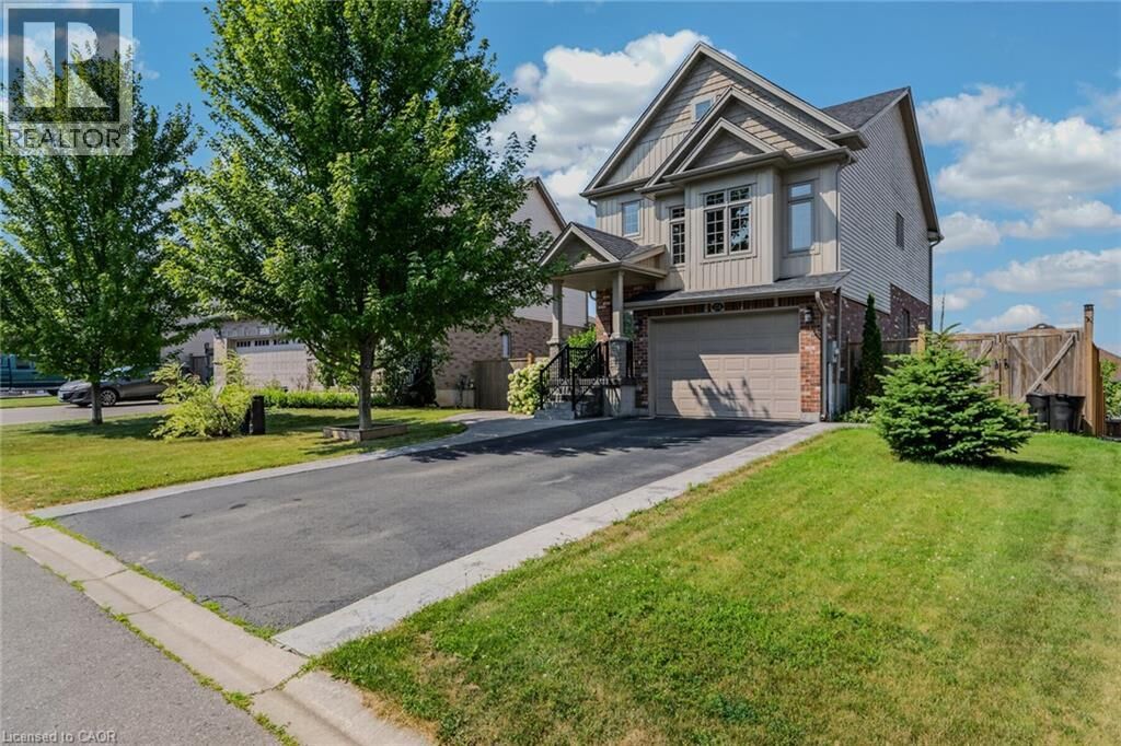 Property Photo:  174 Woodway Trail  ON N3Y 0B8 