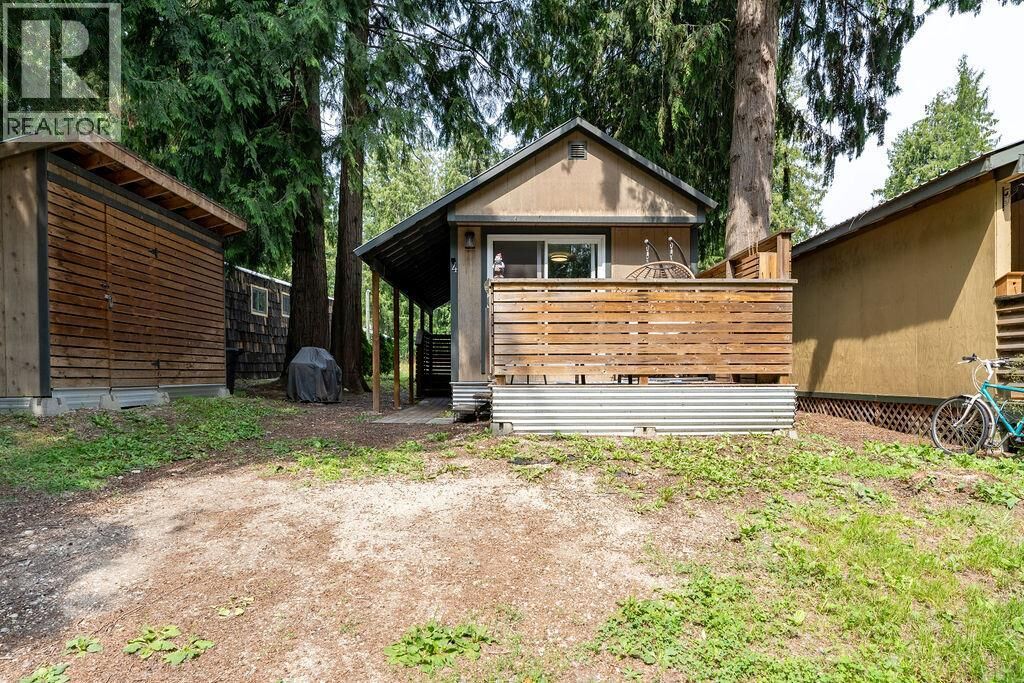 Property Photo:  1079 Lundell Road 4  BC V0E 2S0 