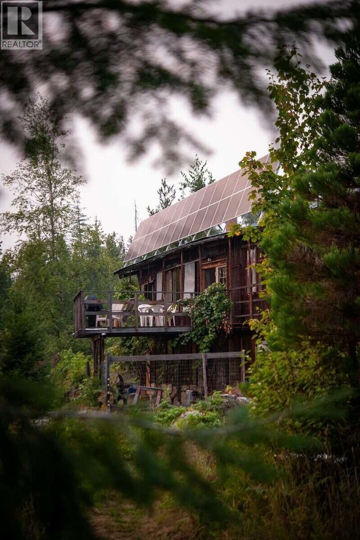 Property Photo:  804 Applegrove Road  BC V0G 1J0 