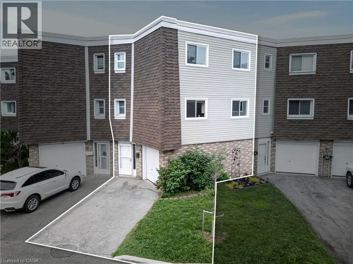 Property Photo:  60 Elmsdale Drive 66  ON N2E 2G4 