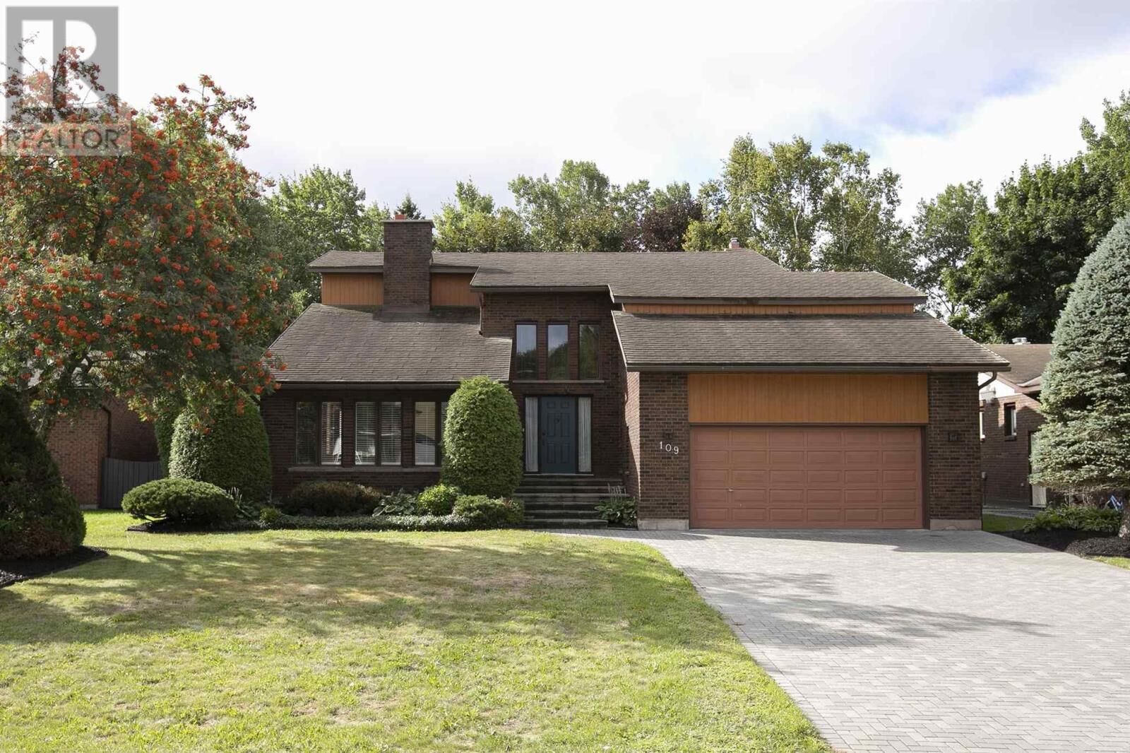 Photo de la propriété:  109 Greenview Ln  ON P6A 1L1 
